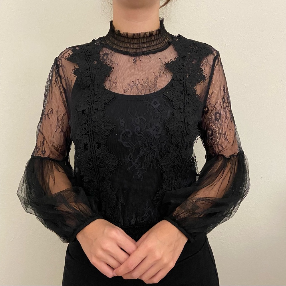 Peach Couture | Lace Blouse | Size Small